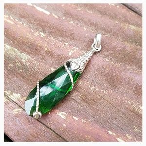 Heart & Green Emerald Stone With Silver Detail Necklace Pendant - NO CHAIN